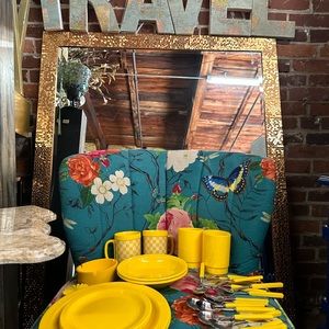 Vintage dalas dish ware